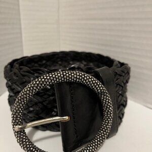 Martinica braided leather belt handcrafted in Italy.